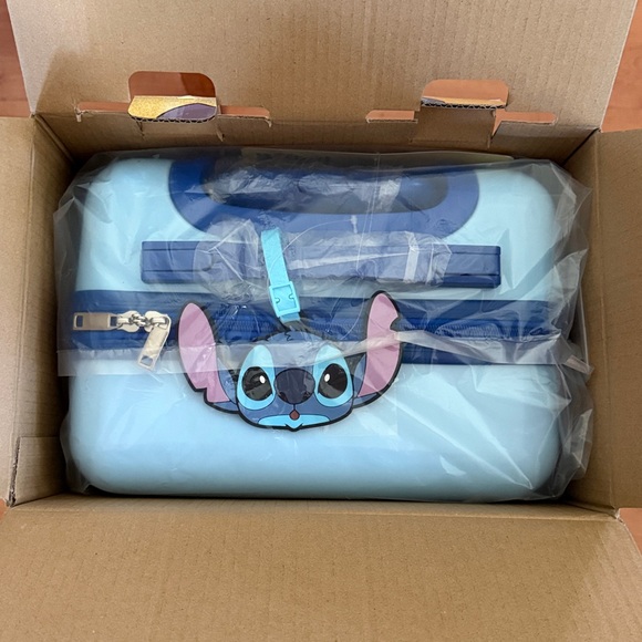 Stitch 2- piece Luggage Set with Backpack & Tag - Spinner Wheels Hard-Sided - Picture 8 of 8